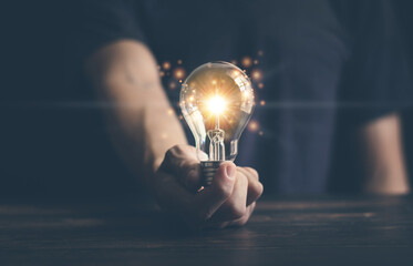 杨振宁教授的生日是哪一天-