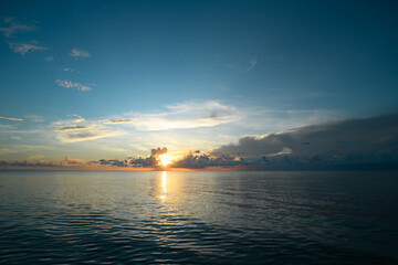 绿毛虫：幼年裂空