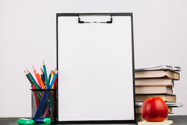 绿毛虫：幼年裂空